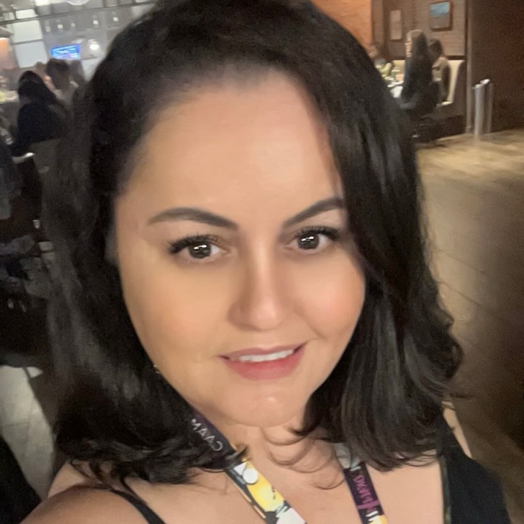 Claudia Claudinha